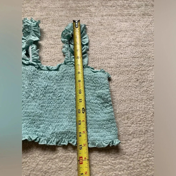 True Craft Crop Top Size S Tank Green Smocked Ruffle Summer Vacation Party Beach - Picture 6 of 6
